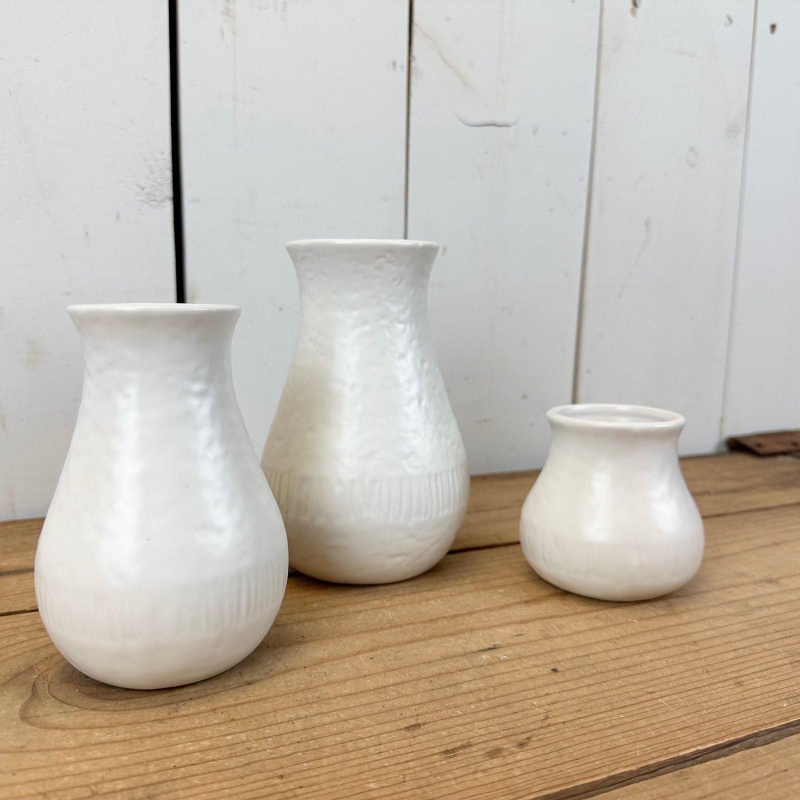 Small White Set of 3 Vases - Image 2