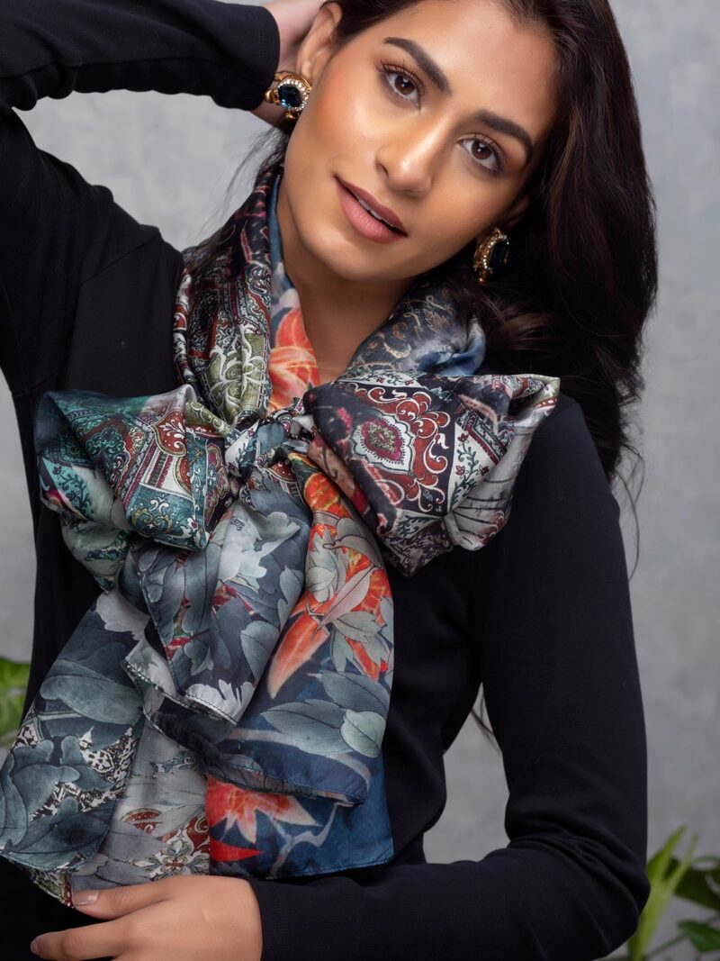 Mahi - Scarf